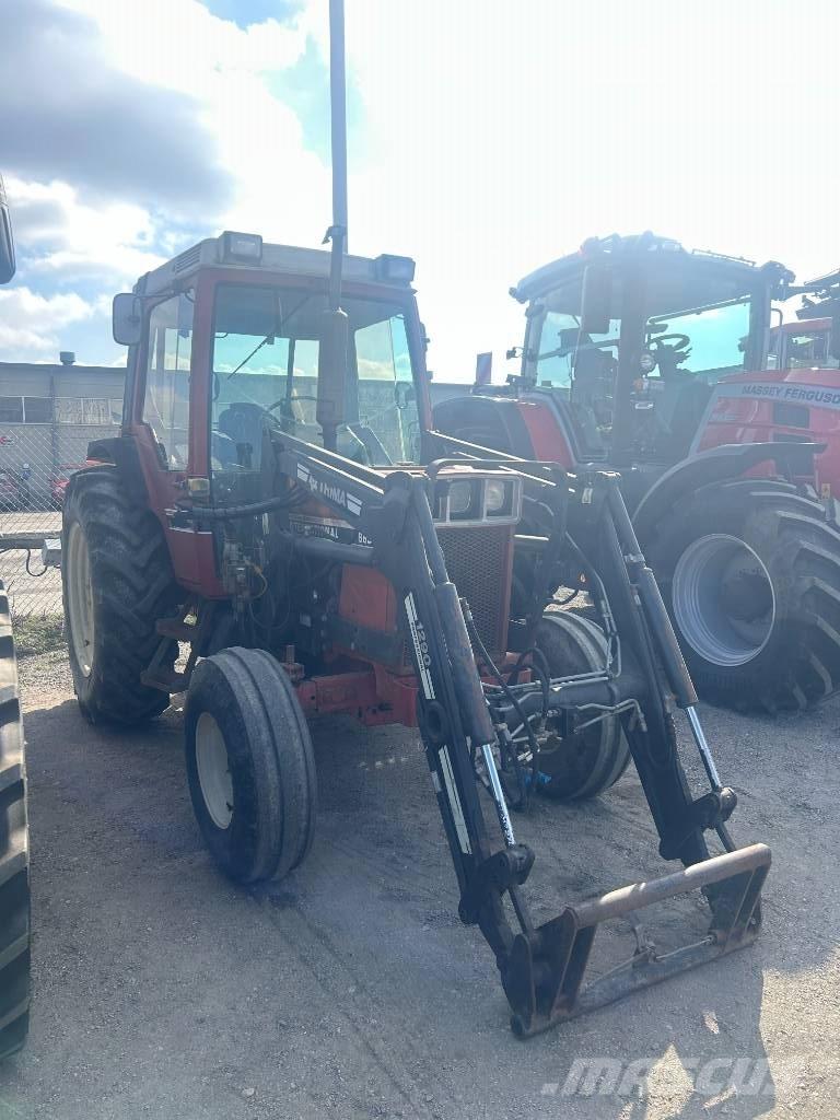 International 685 XL الجرارات