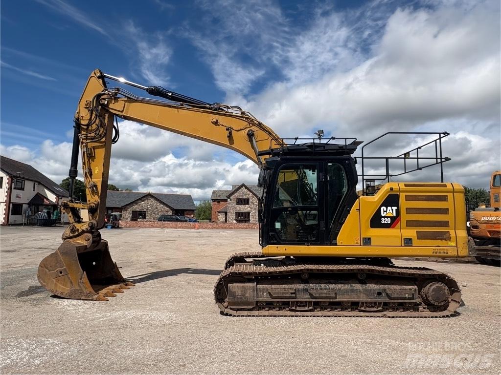 CAT 320 07B حفارات زحافة