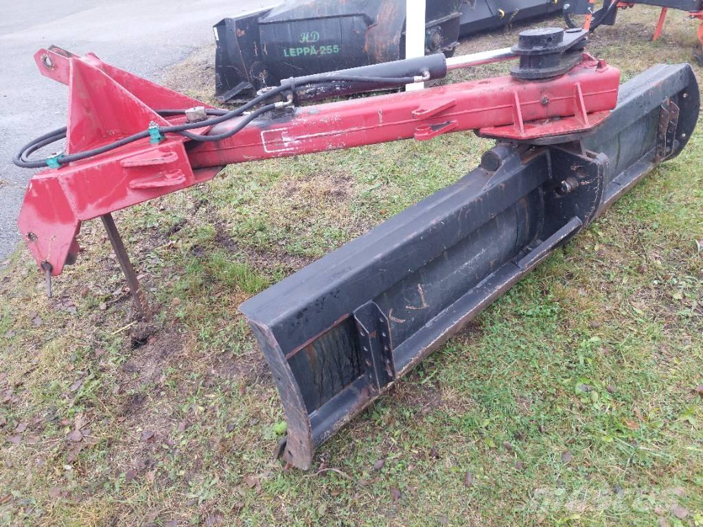 Kipa takalana زلاقات ميدانية