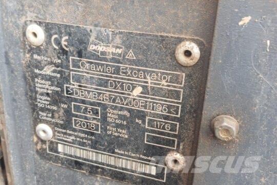 Develon DX 10 Z حفارات صغيرة أقل من 7 طن (حفارات صغيرة)