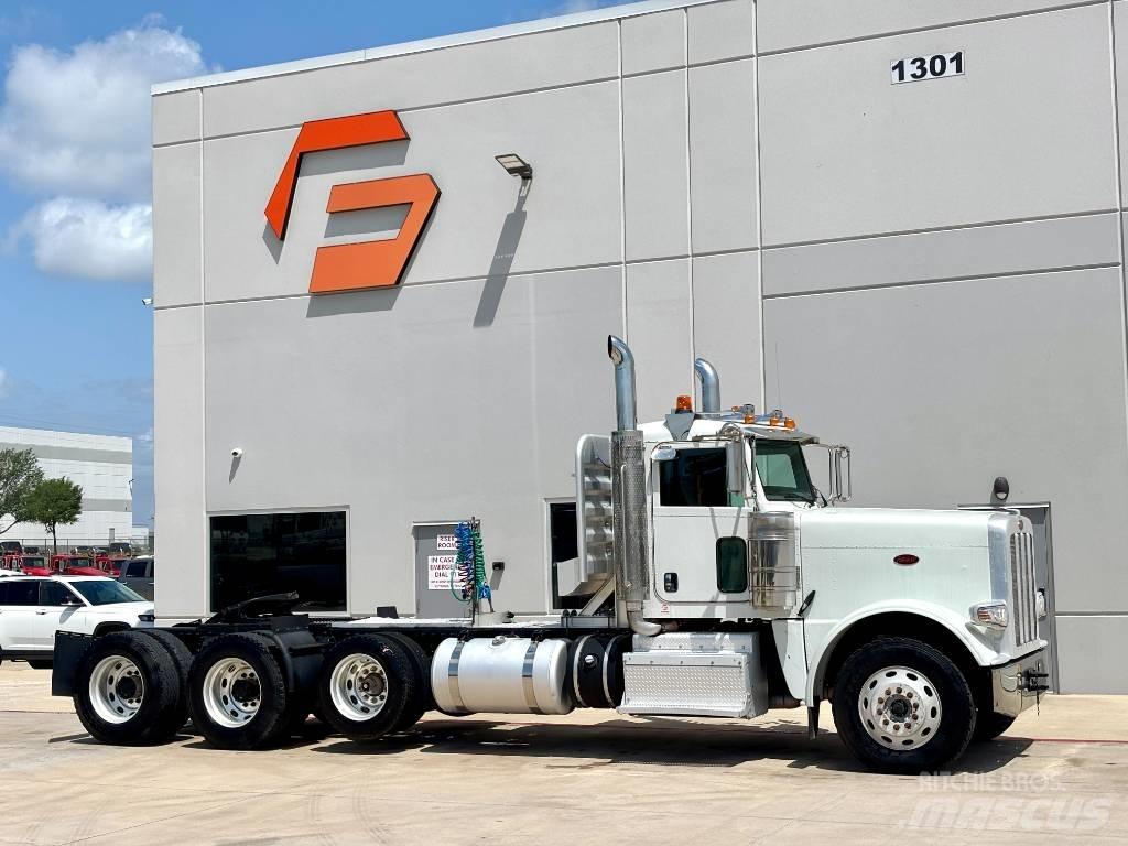 Peterbilt 388 وحدات الجر
