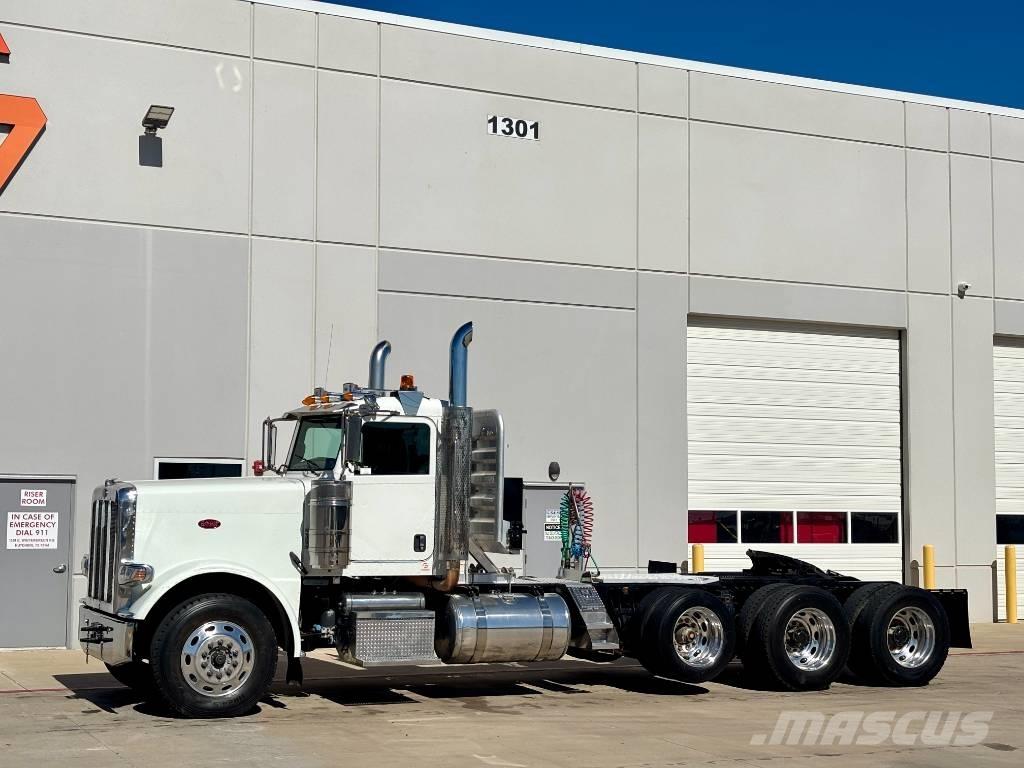 Peterbilt 388 وحدات الجر