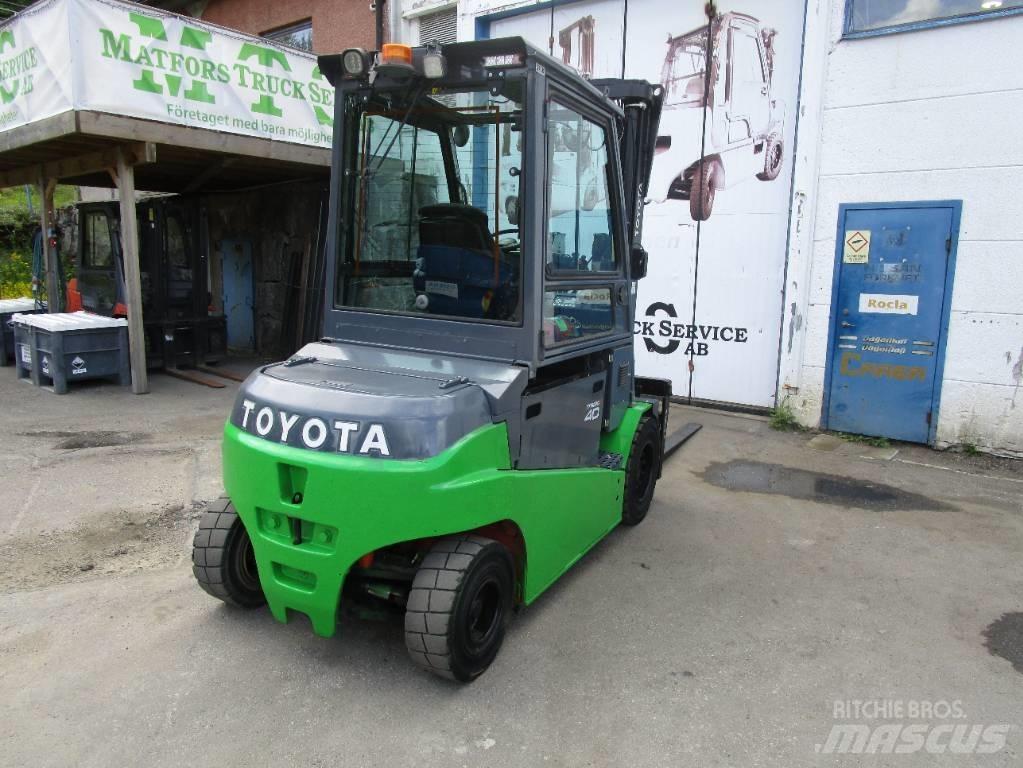 Toyota Elmotvikt شاحنات ذات رافعات شوكية تعمل بالكهرباء