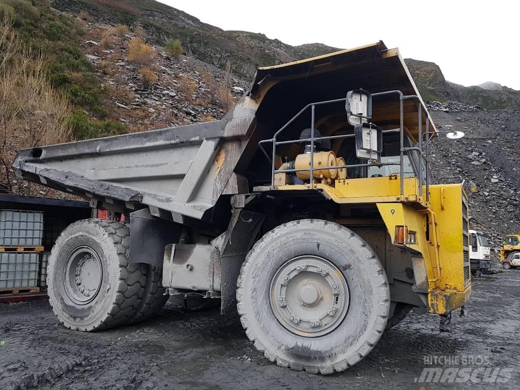 Komatsu HD 465-5 شاحنات المخلفات الصلبة