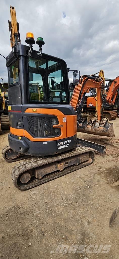 Develon DX 27 Z-7 حفارات صغيرة أقل من 7 طن (حفارات صغيرة)
