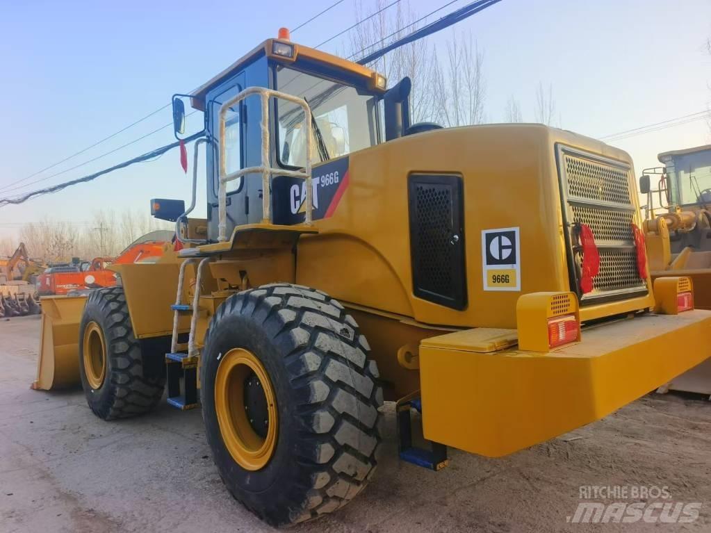 CAT 966G لوادر بعجل