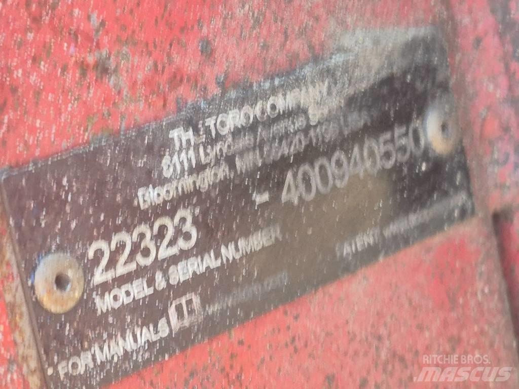 Toro TX 525 لوادر انزلاقية التوجيه