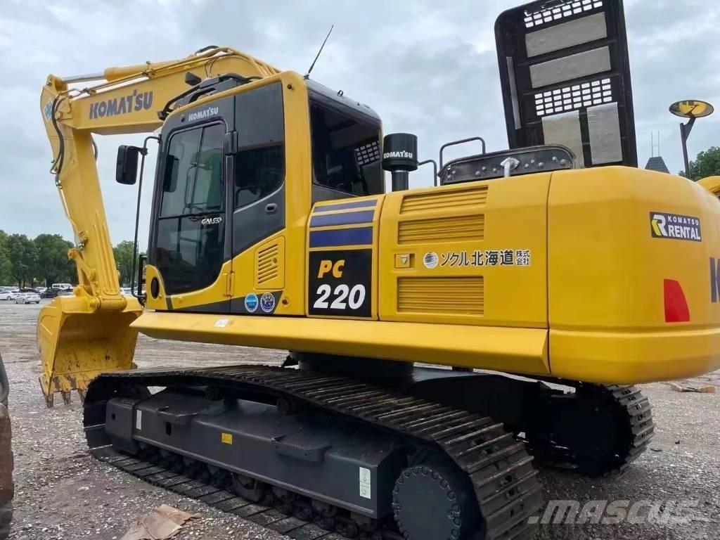Komatsu PC220-8 حفارات زحافة