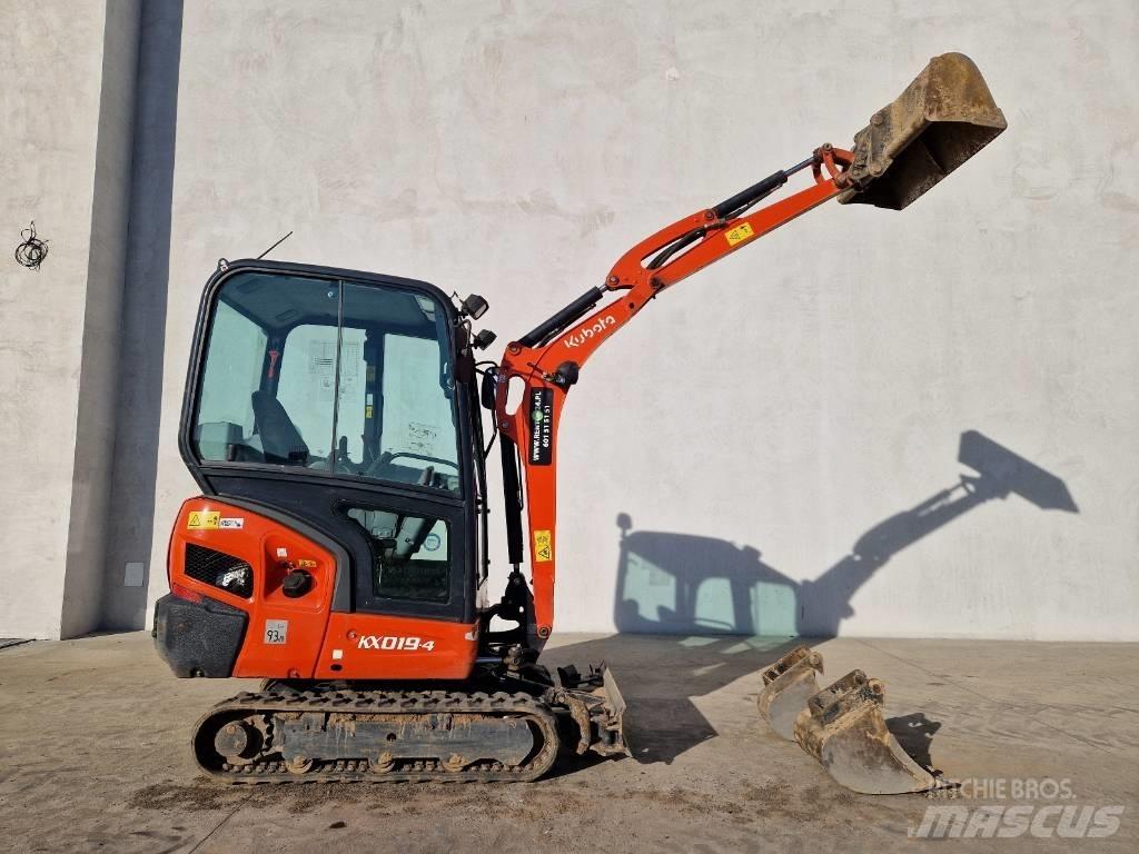 Kubota KX 019-4   P373 حفارات صغيرة أقل من 7 طن (حفارات صغيرة)
