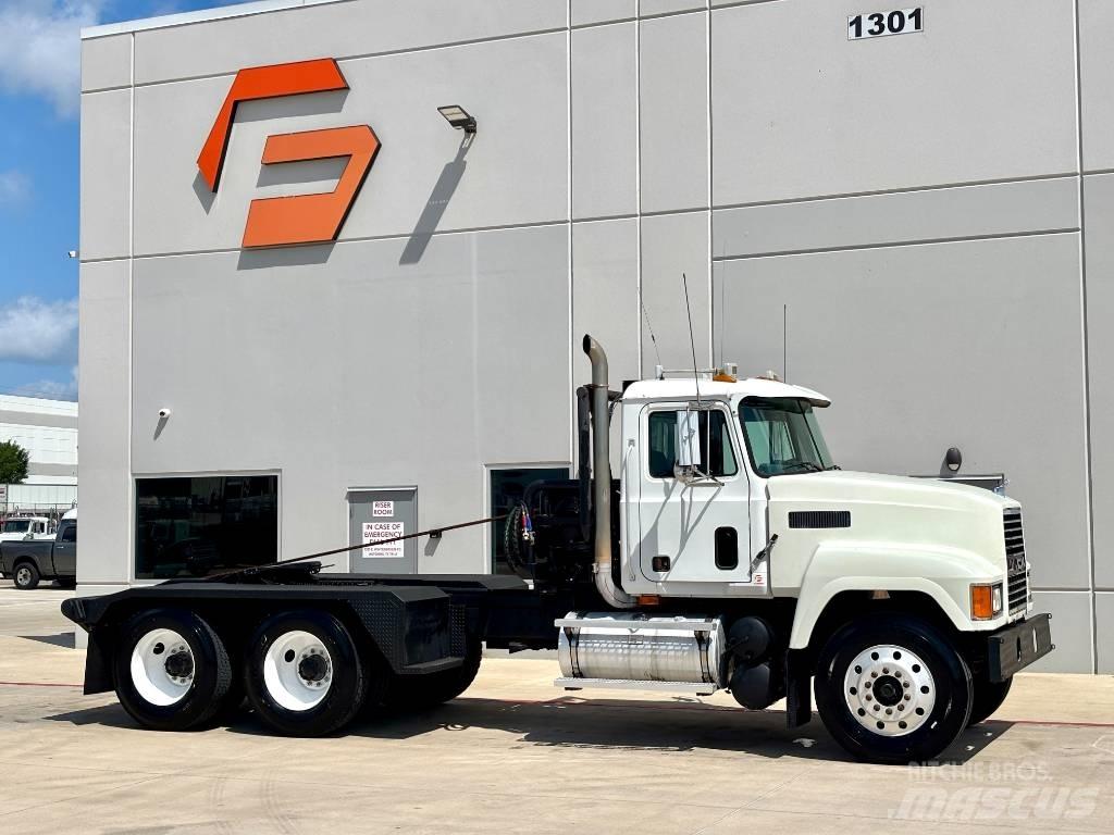 Mack CH 613 مركبات إصلاح الأعطال