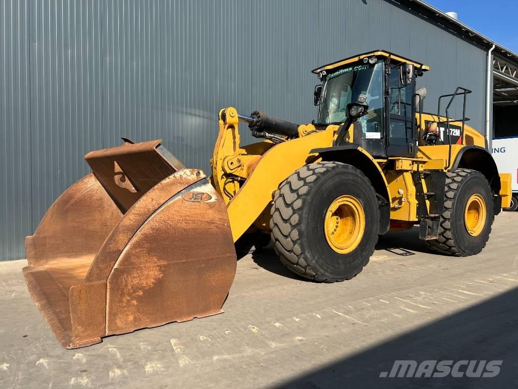 CAT 972M لوادر بعجل