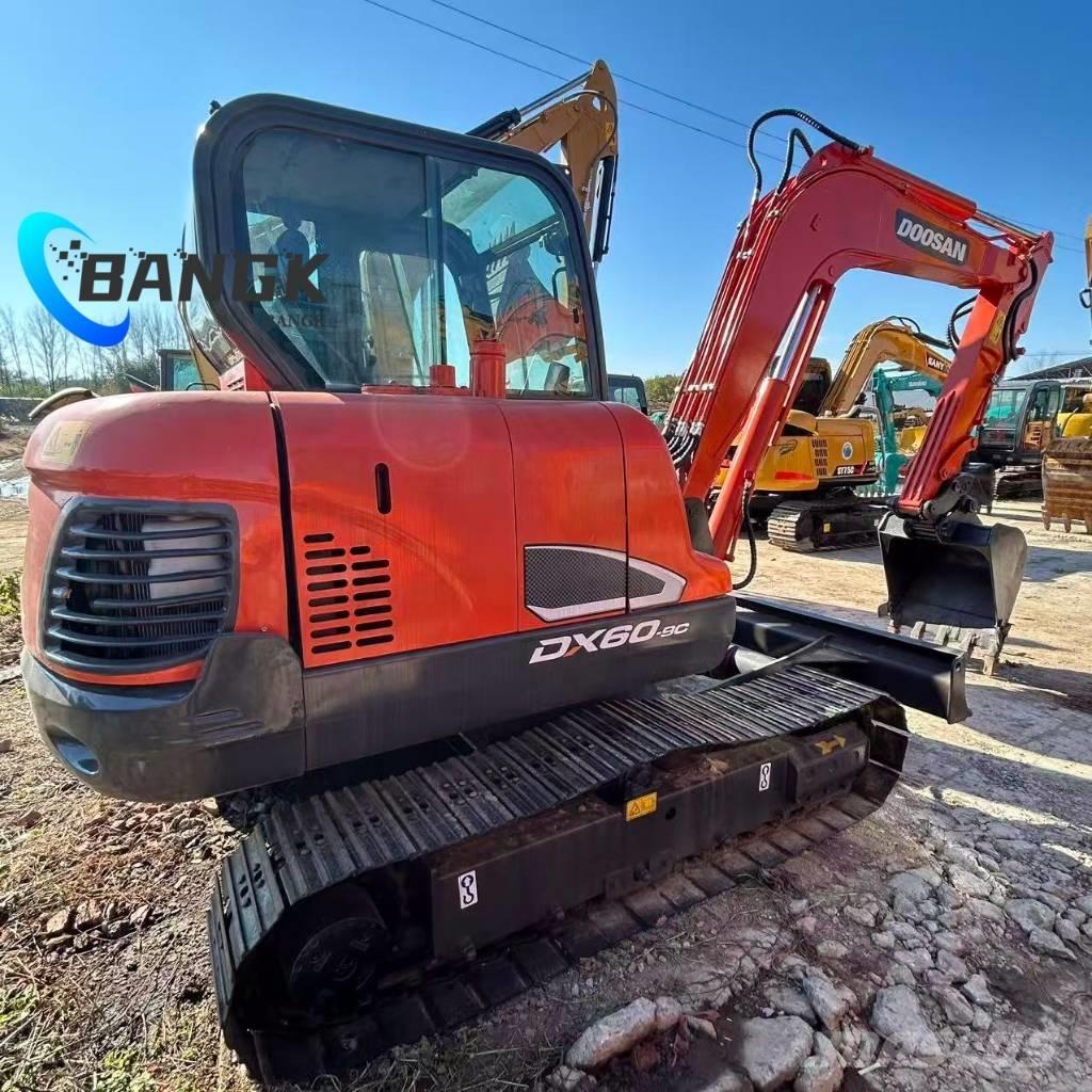 Doosan DX 60 حفارات صغيرة أقل من 7 طن (حفارات صغيرة)