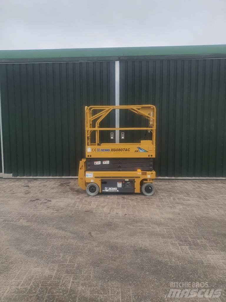 XCMG XG 0807 AC رافعات مقصية الشكل