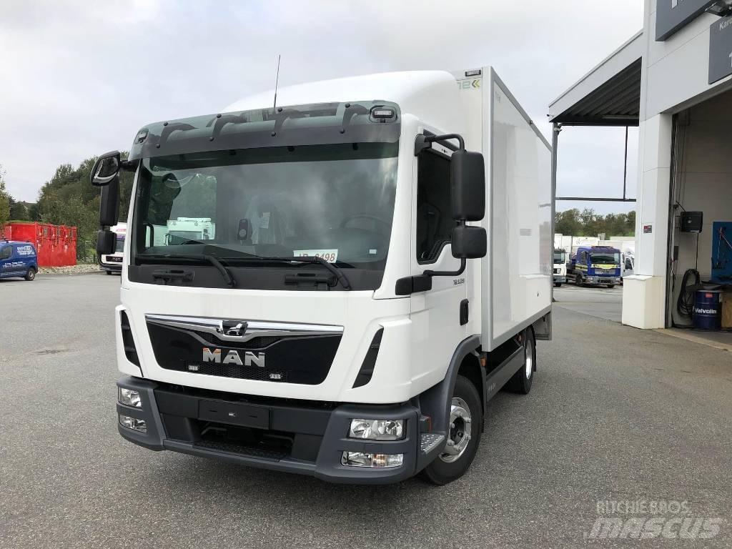 MAN TGL 8.220 شاحنات ذات هيكل صندوقي