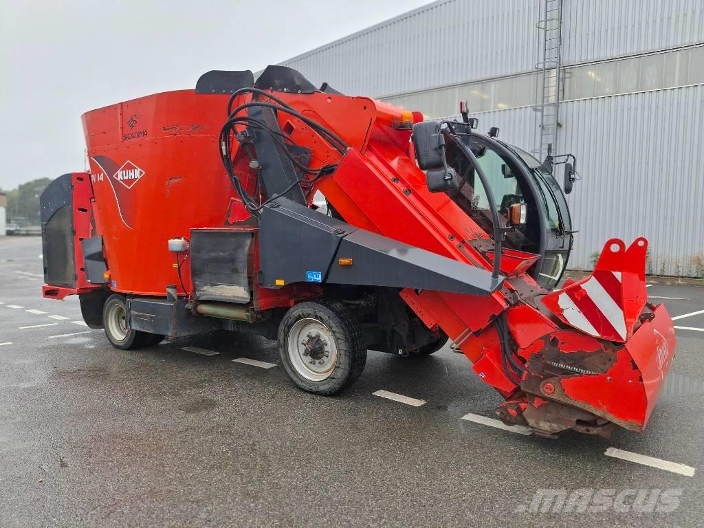 Kuhn SPV 14 ملقمات خلاط
