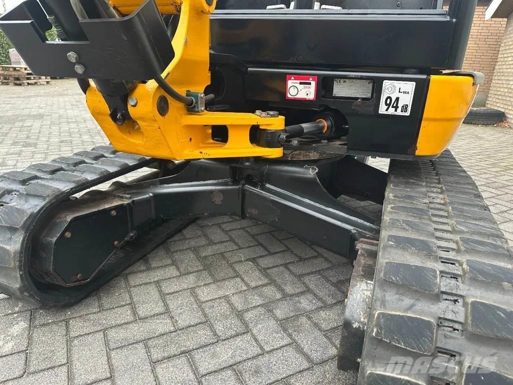 JCB 8026 CTS حفارات صغيرة أقل من 7 طن (حفارات صغيرة)