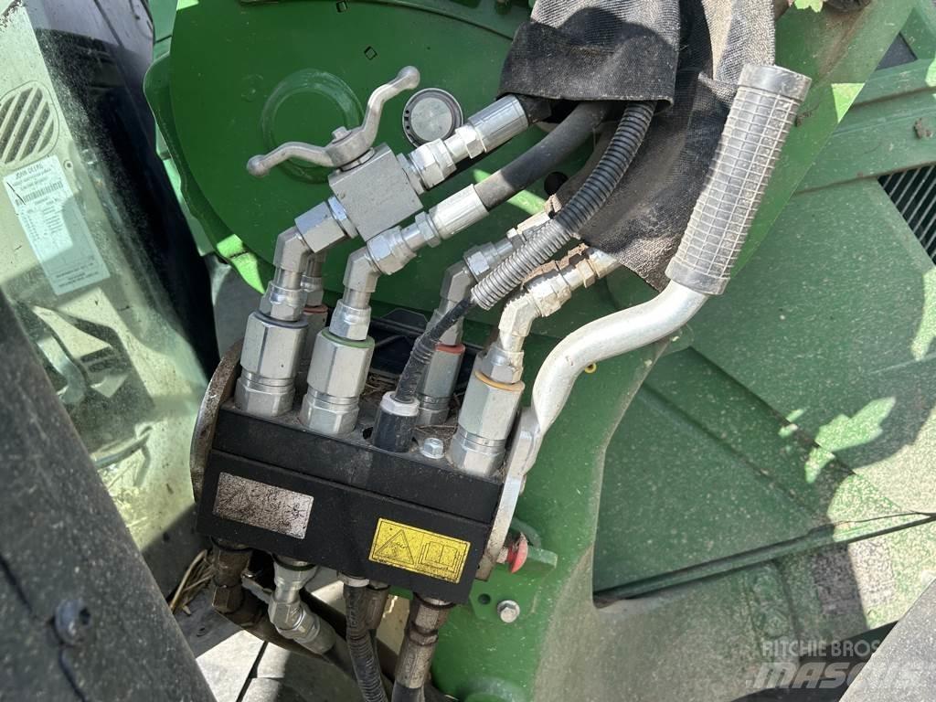 John Deere 6R 120 الجرارات