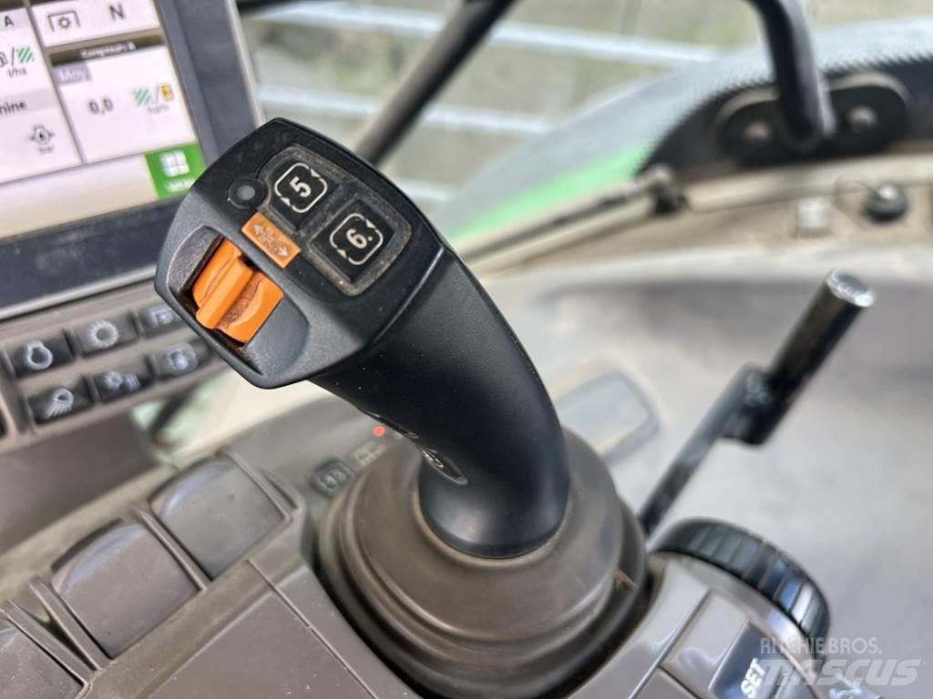 John Deere 6R 120 الجرارات