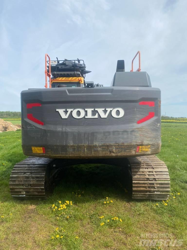 Volvo EC 220 EL حفارات زحافة