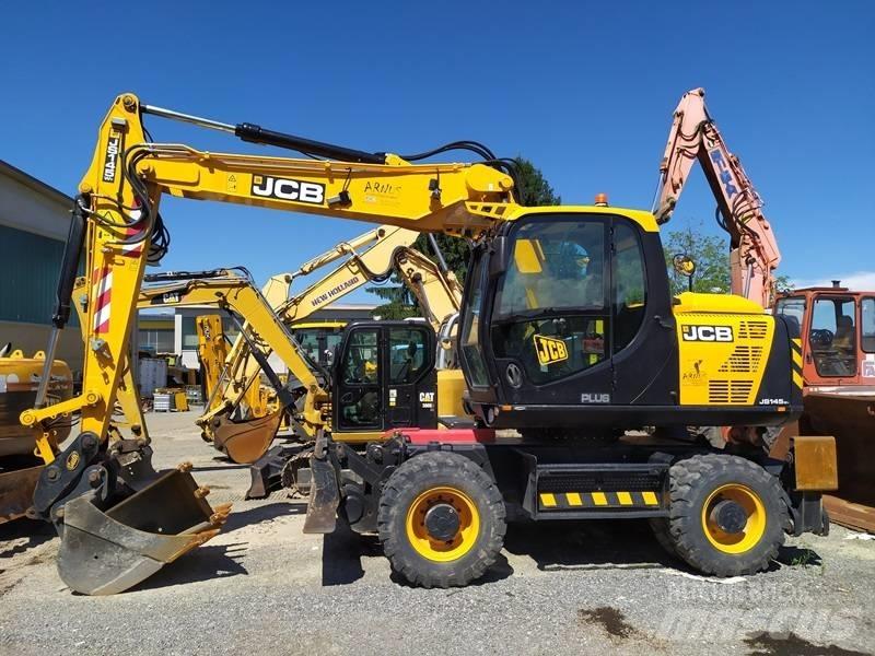 JCB JS 145 W حفارات بعجل