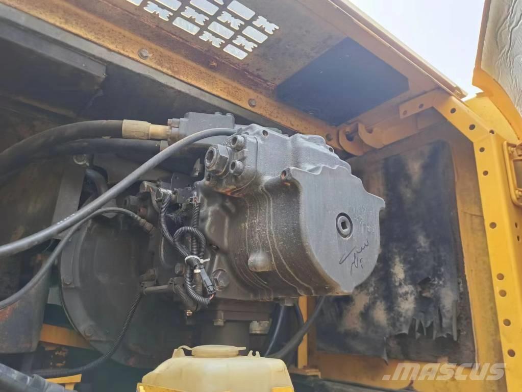 Komatsu PC 400-8 حفارات زحافة