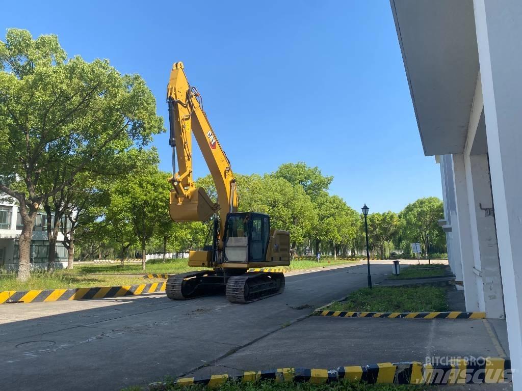 CAT 320 GC حفارات زحافة