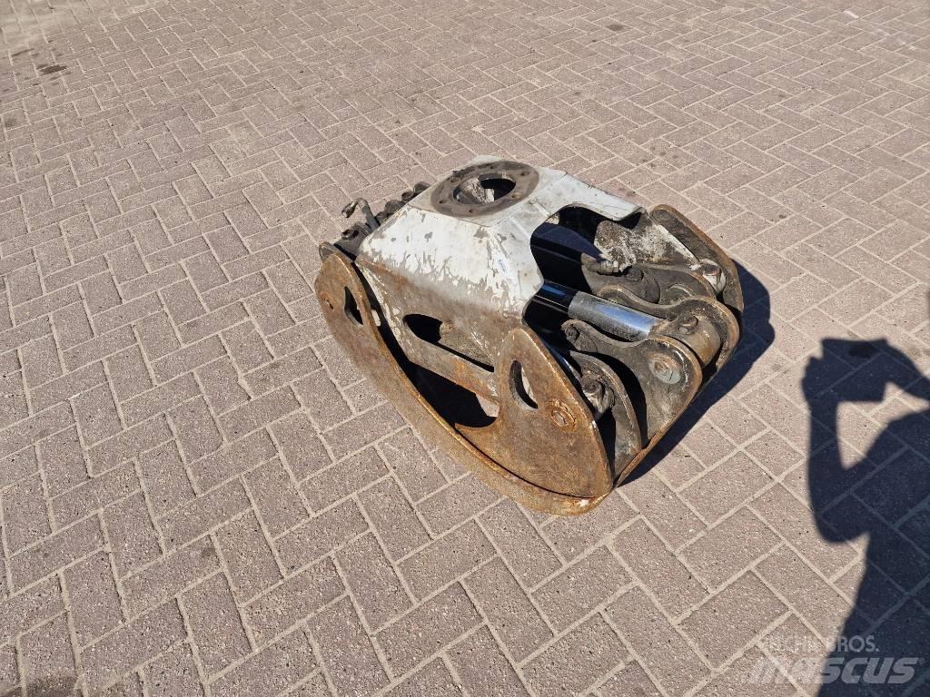 Komatsu G36 أخرى