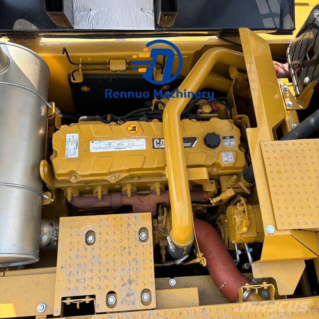 CAT 336 D2 حفارات زحافة