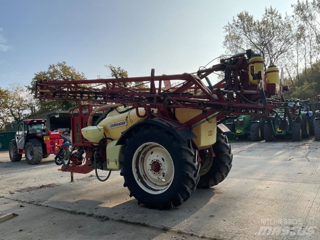 Hardi Commander 3200 الرشاشات