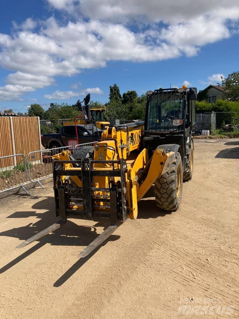 JCB 535 V 125 مناولات متداخلة