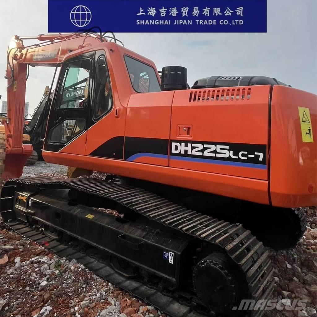 Doosan DH 225 حفارات زحافة