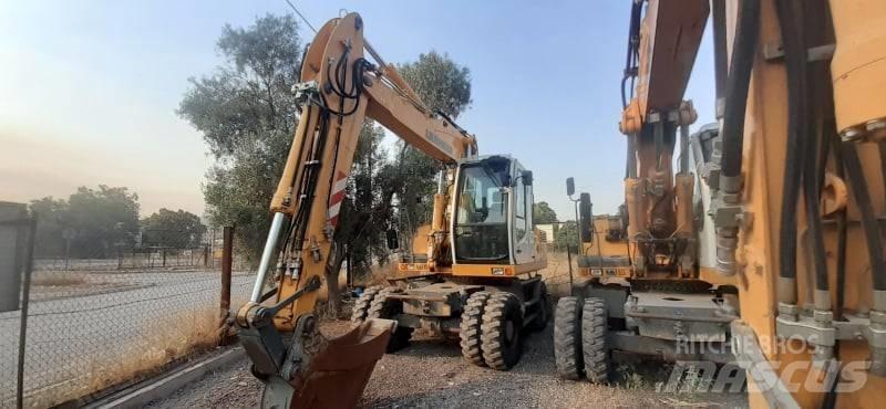 Liebherr A 904 C حفارات بعجل