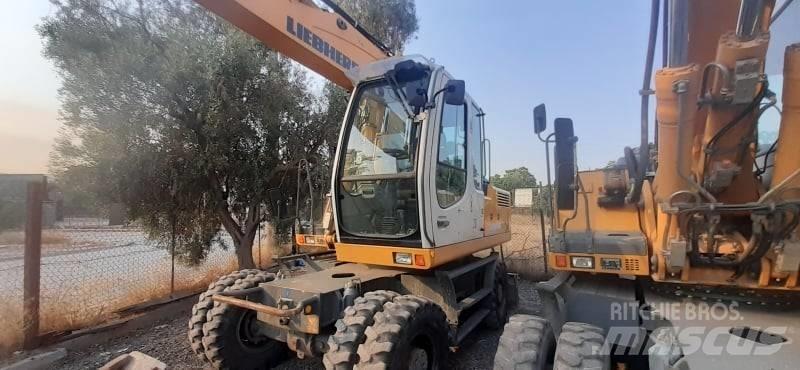 Liebherr A 904 C حفارات بعجل