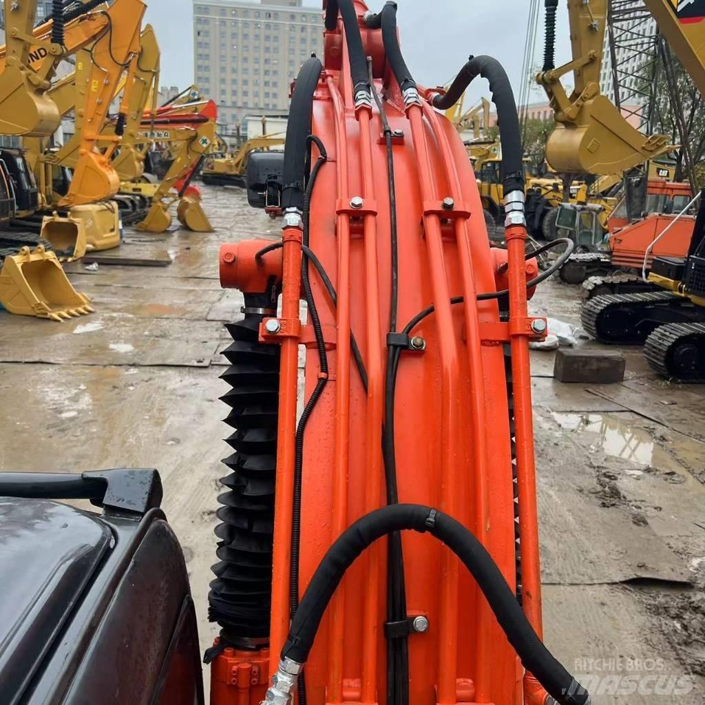 Hitachi ZX 120 حفارات زحافة