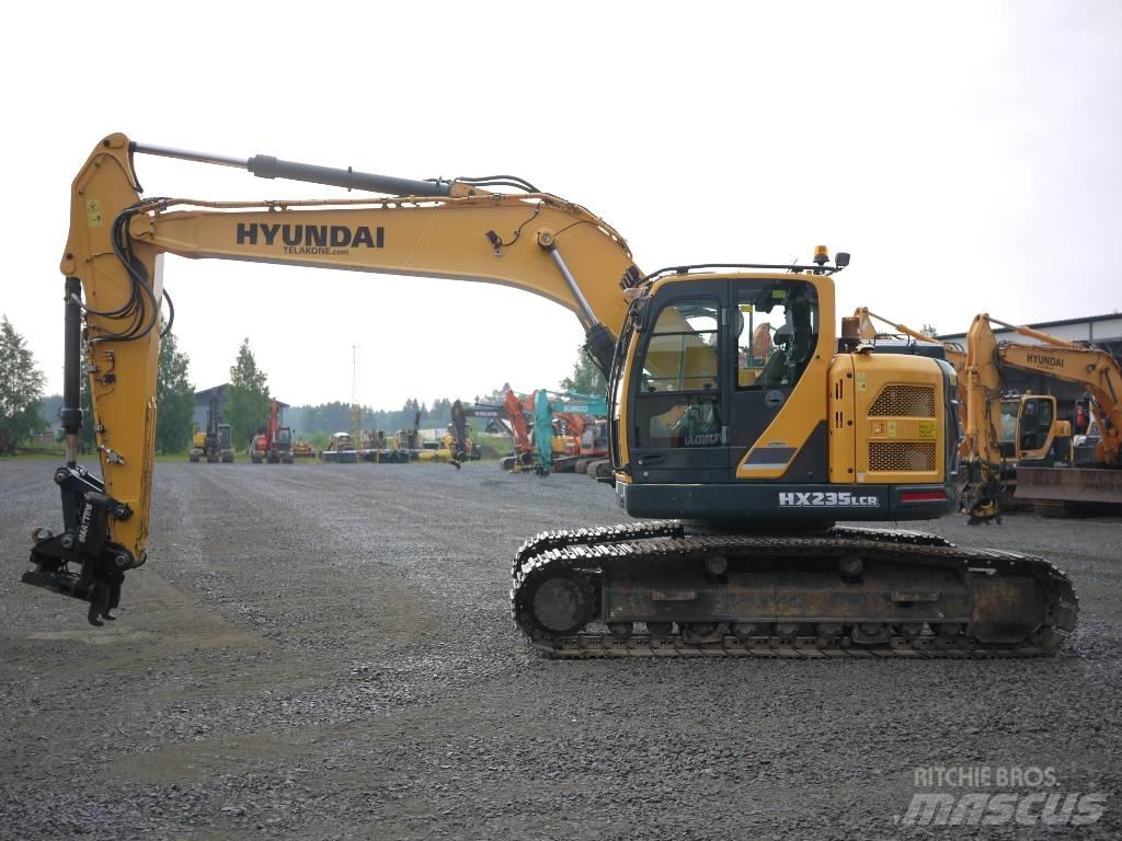 Hyundai HX 235 LCR حفارات زحافة
