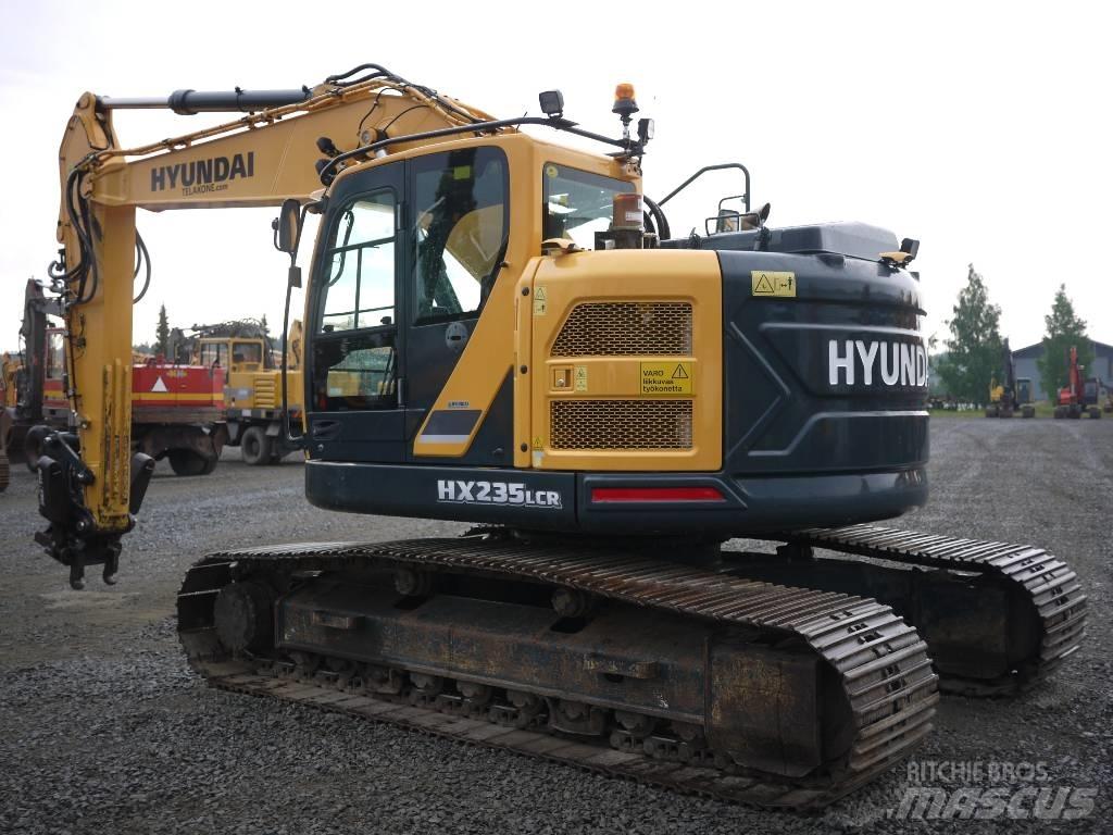 Hyundai HX 235 LCR حفارات زحافة