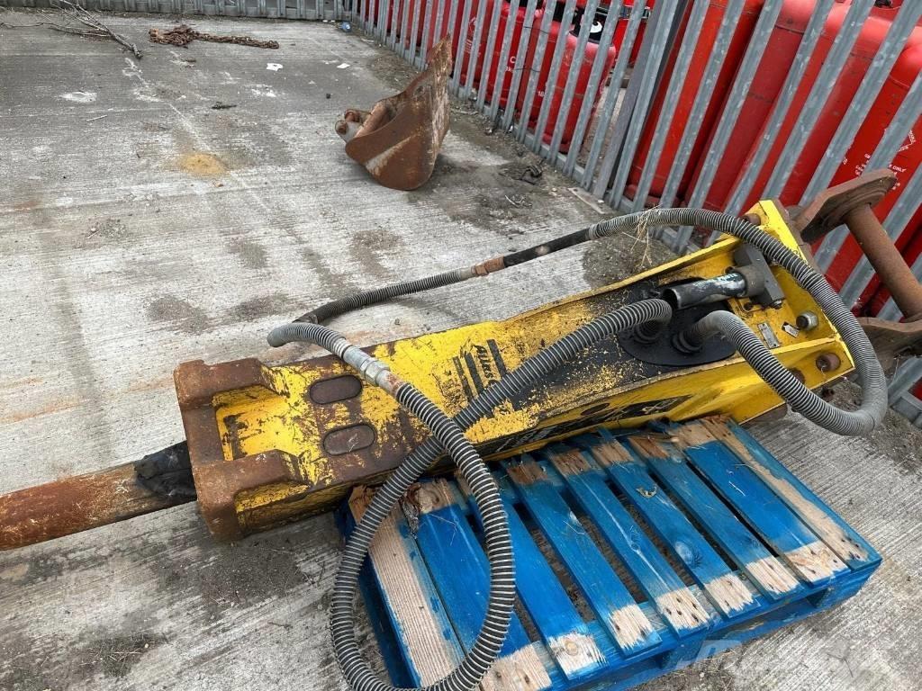 Atlas Copco MB 1200 مطارق / كسارات