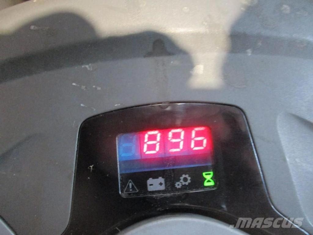 Toyota SWE 120L معدات التكديس الجوالة