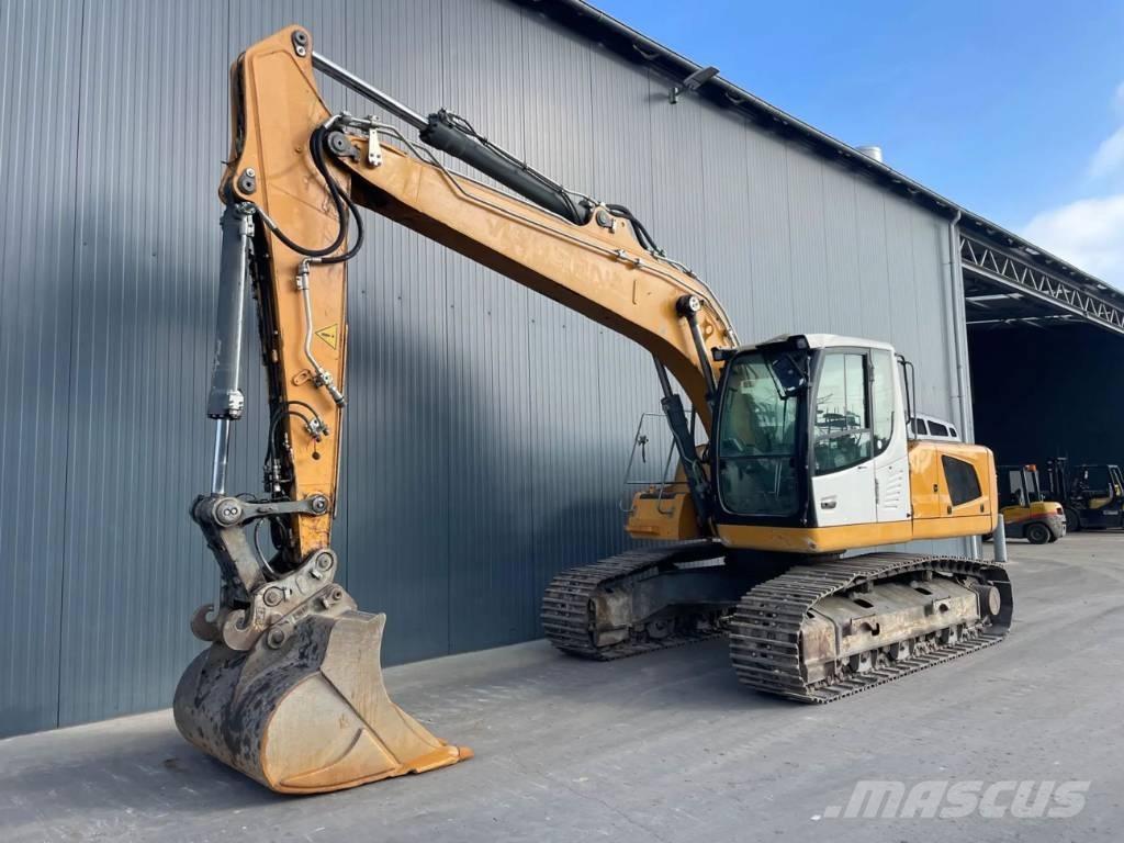 Liebherr R922 SLC حفارات زحافة