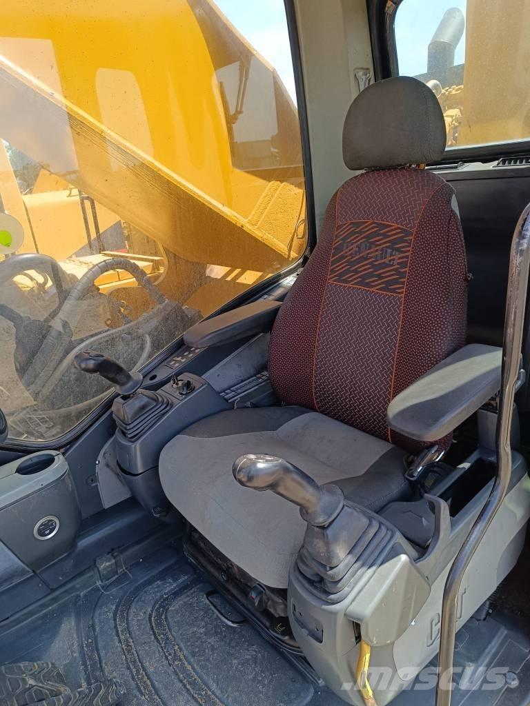 CAT 365 C L ME حفارات زحافة
