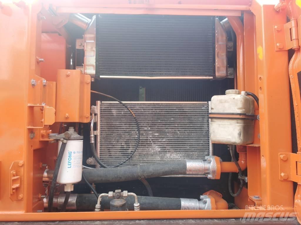 Doosan DX 225 LC حفارات زحافة