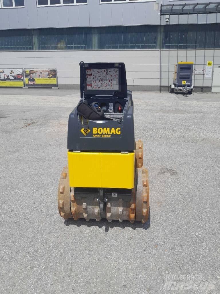 Bomag BMP 8500 مداحل