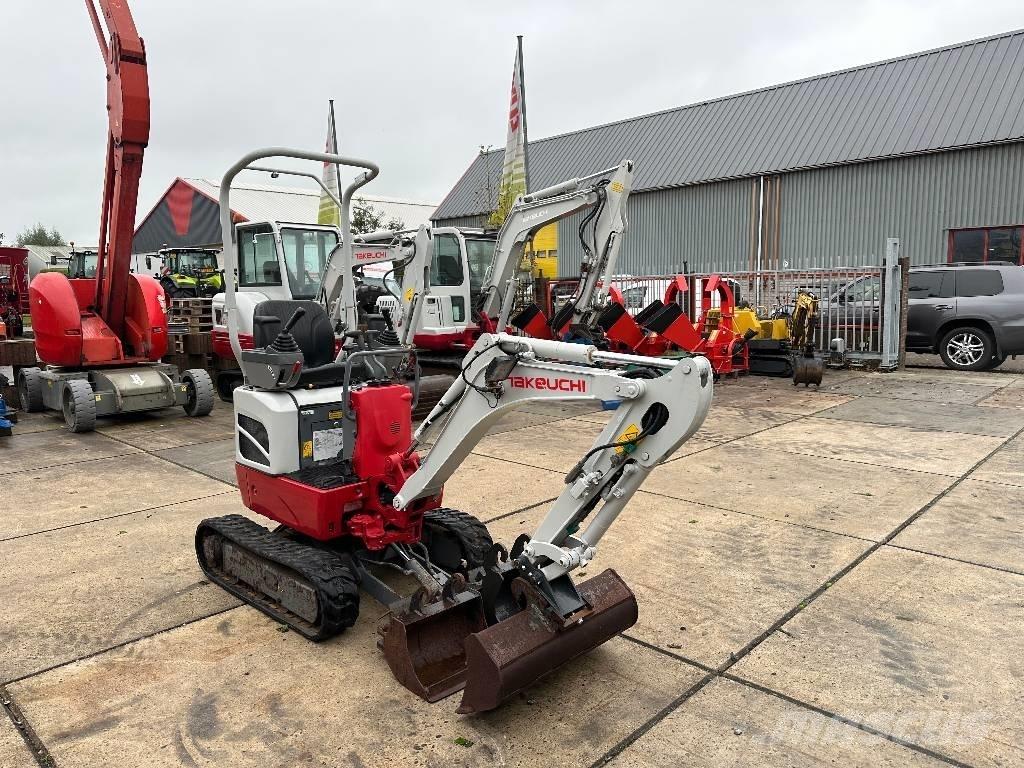 Takeuchi TB 210 R حفارات صغيرة أقل من 7 طن (حفارات صغيرة)