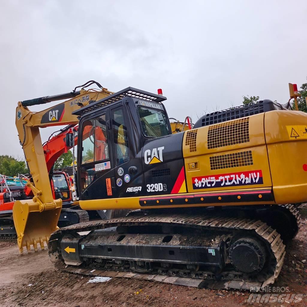 CAT 320 D حفارات زحافة
