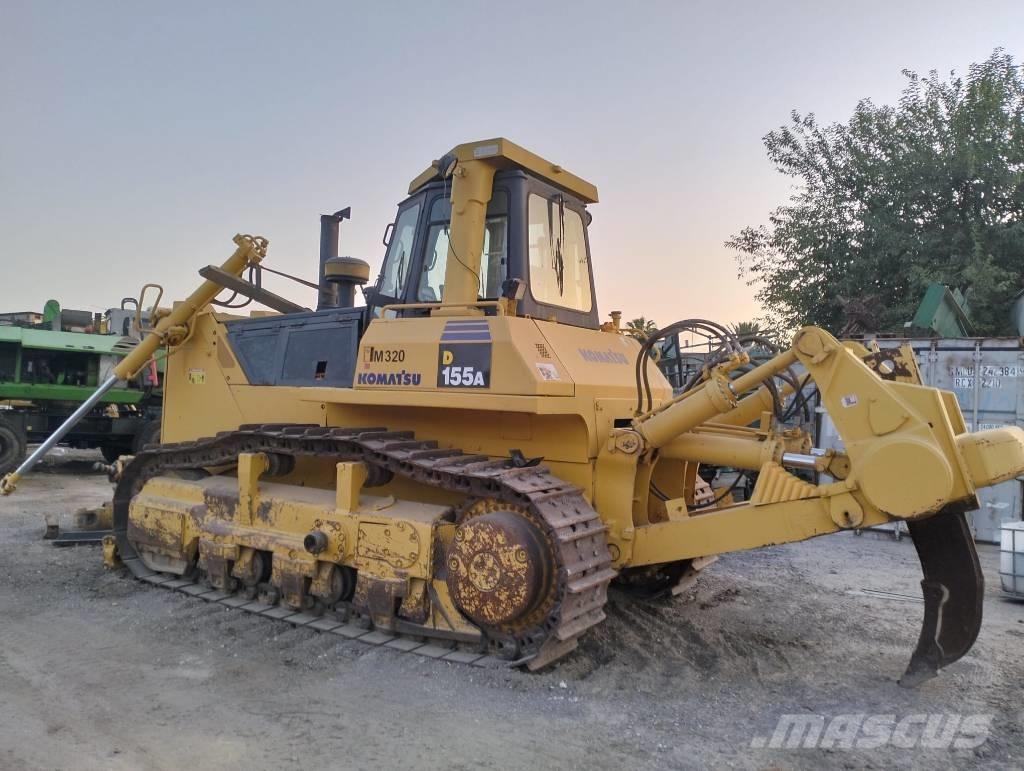 Komatsu D 155 A بلدوزرات مجنزرة