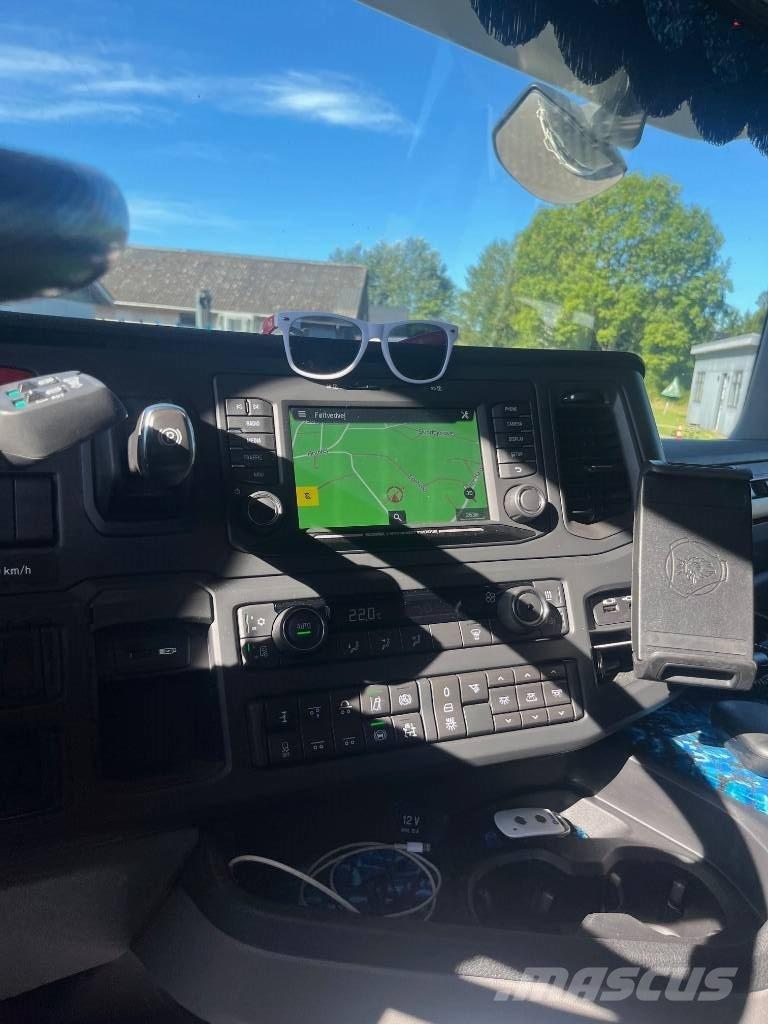 Scania R530 وحدات الجر
