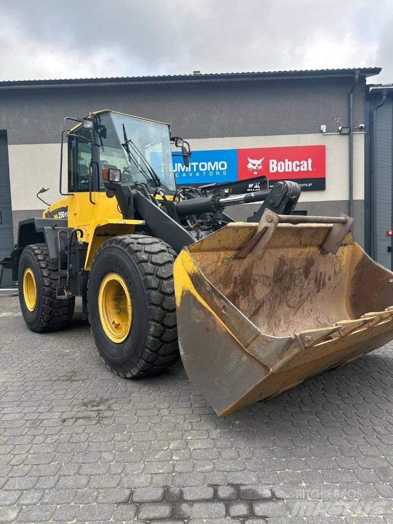 Komatsu WA 250 PZ-6 لوادر بعجل