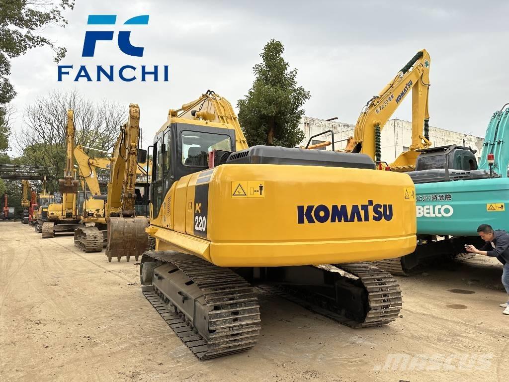 Komatsu PC 220 حفارات زحافة