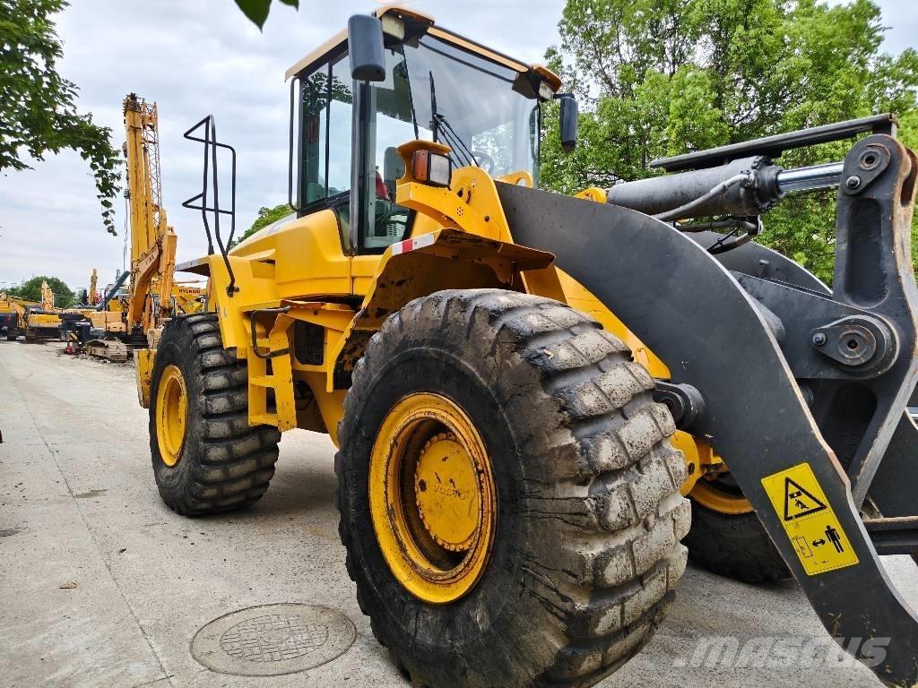 Volvo L 105 لوادر بعجل