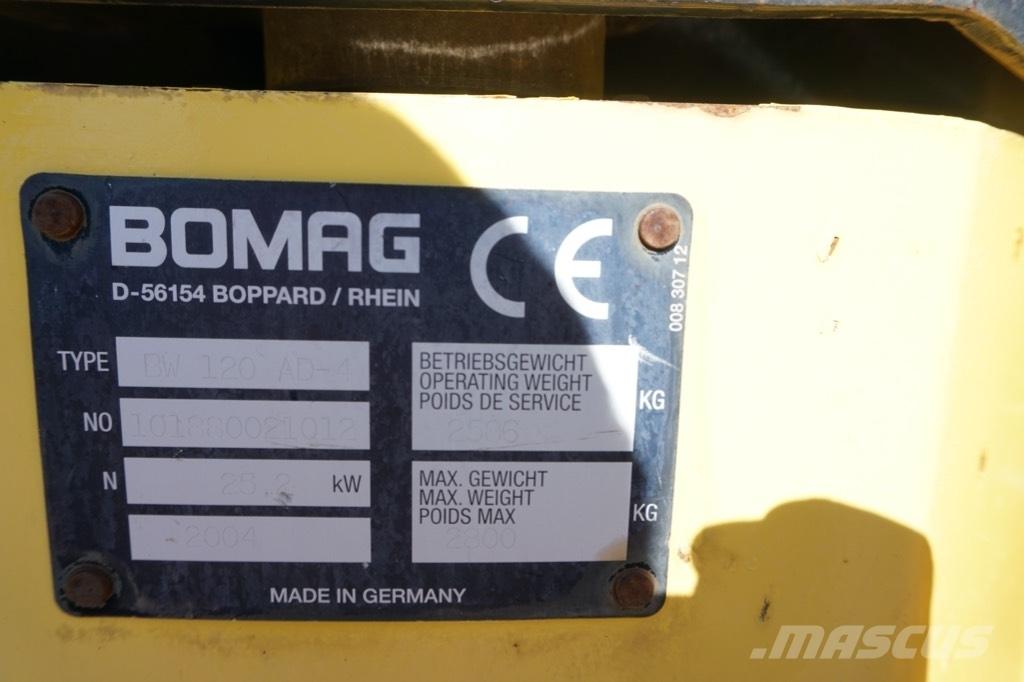 Bomag BW 120 AD-4 مداحل ثنائية الاسطوانة